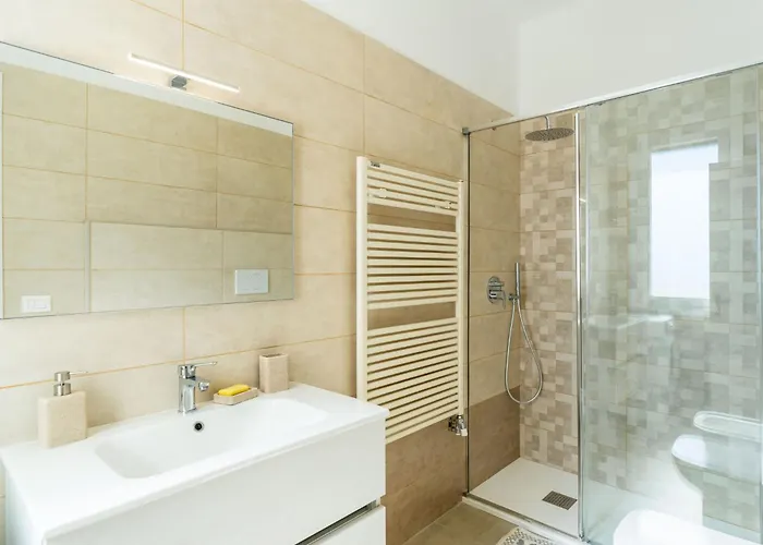 Delfino By Interhome Bussana